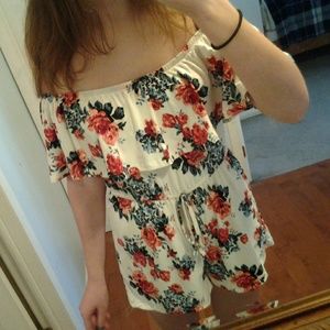 Off the shoulder floral romper
